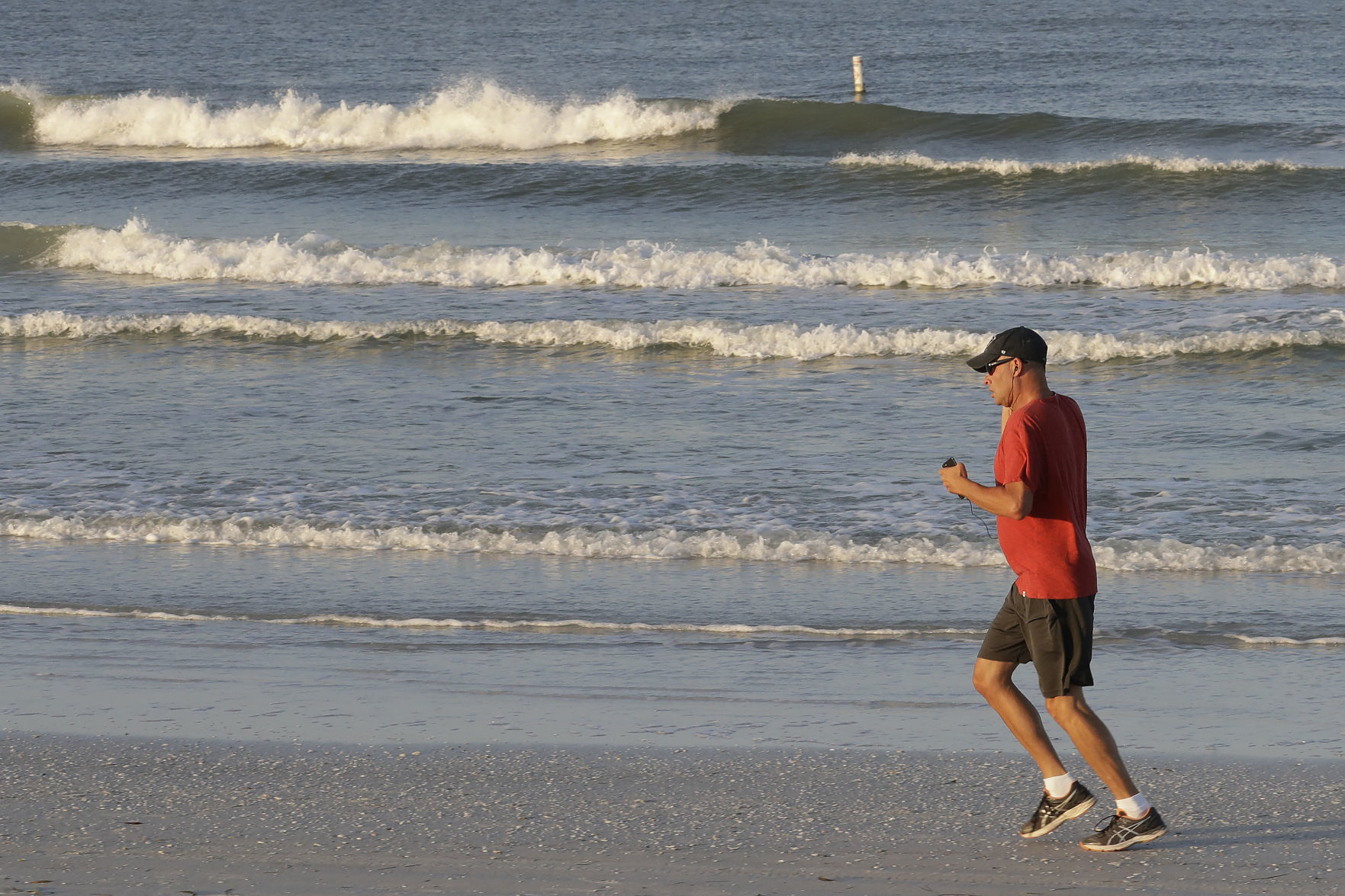 Virus Outbreak Florida Beaches